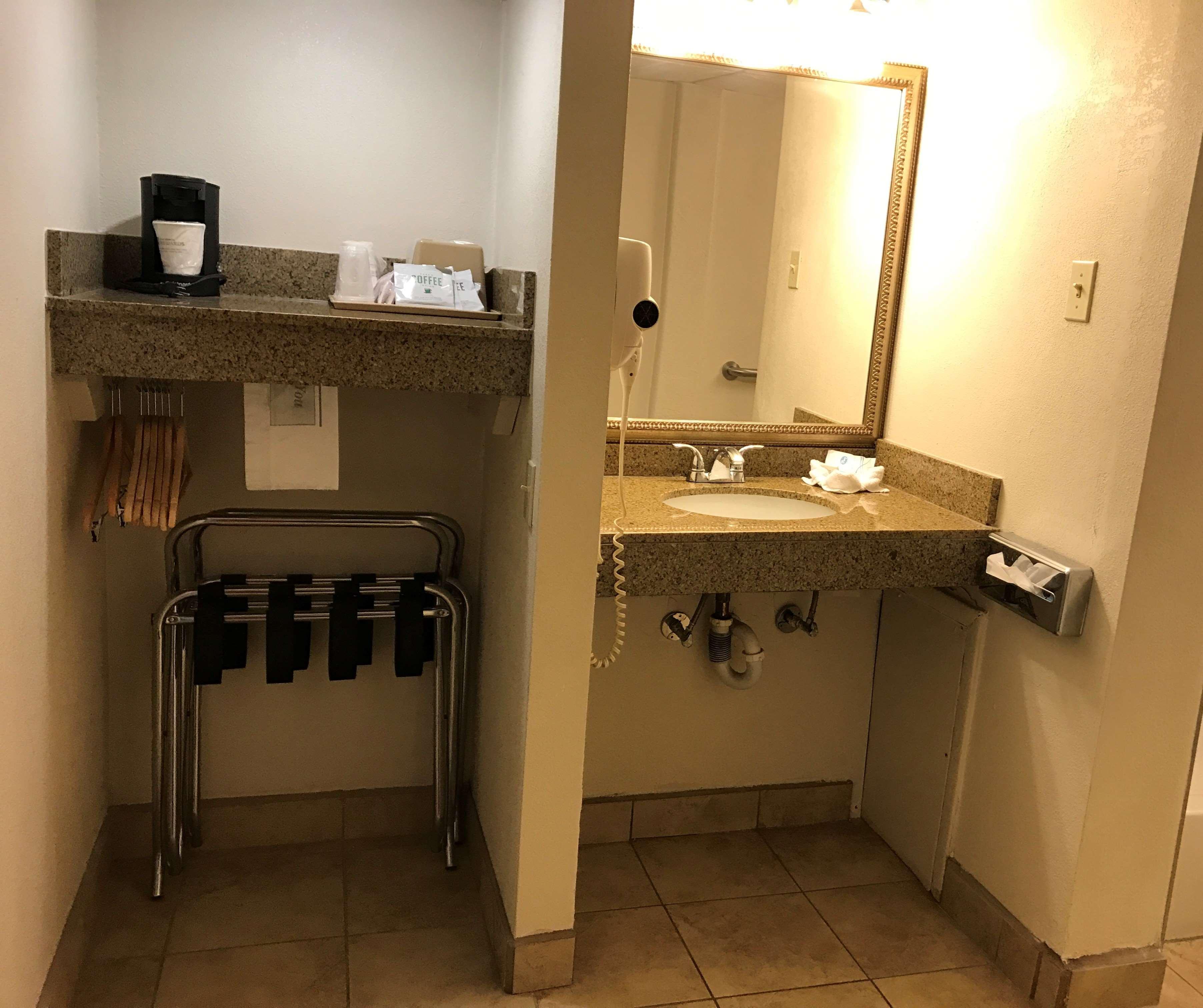 Best Western El Rancho Palacio Roswell Exterior photo