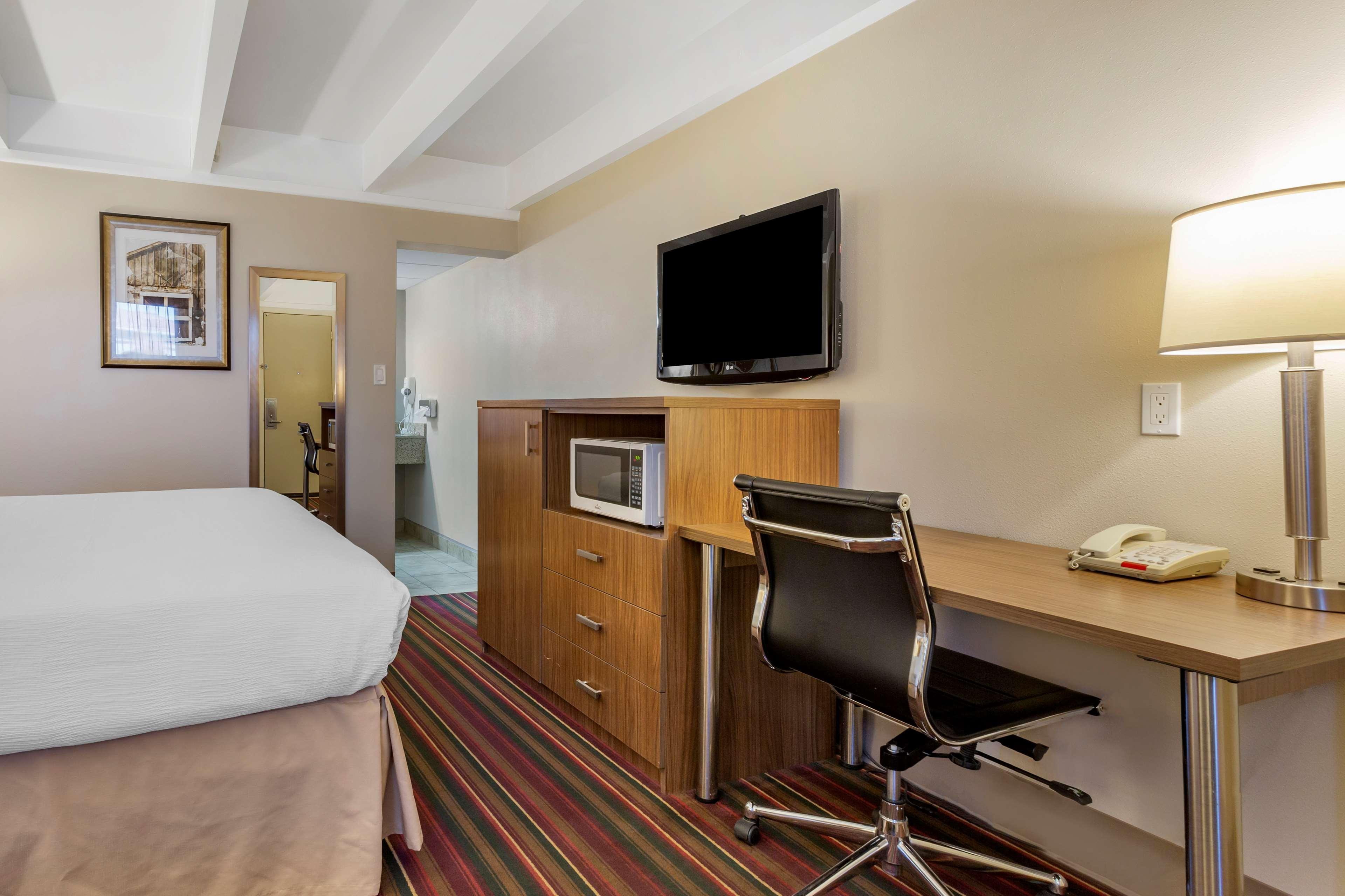 Best Western El Rancho Palacio Roswell Exterior photo