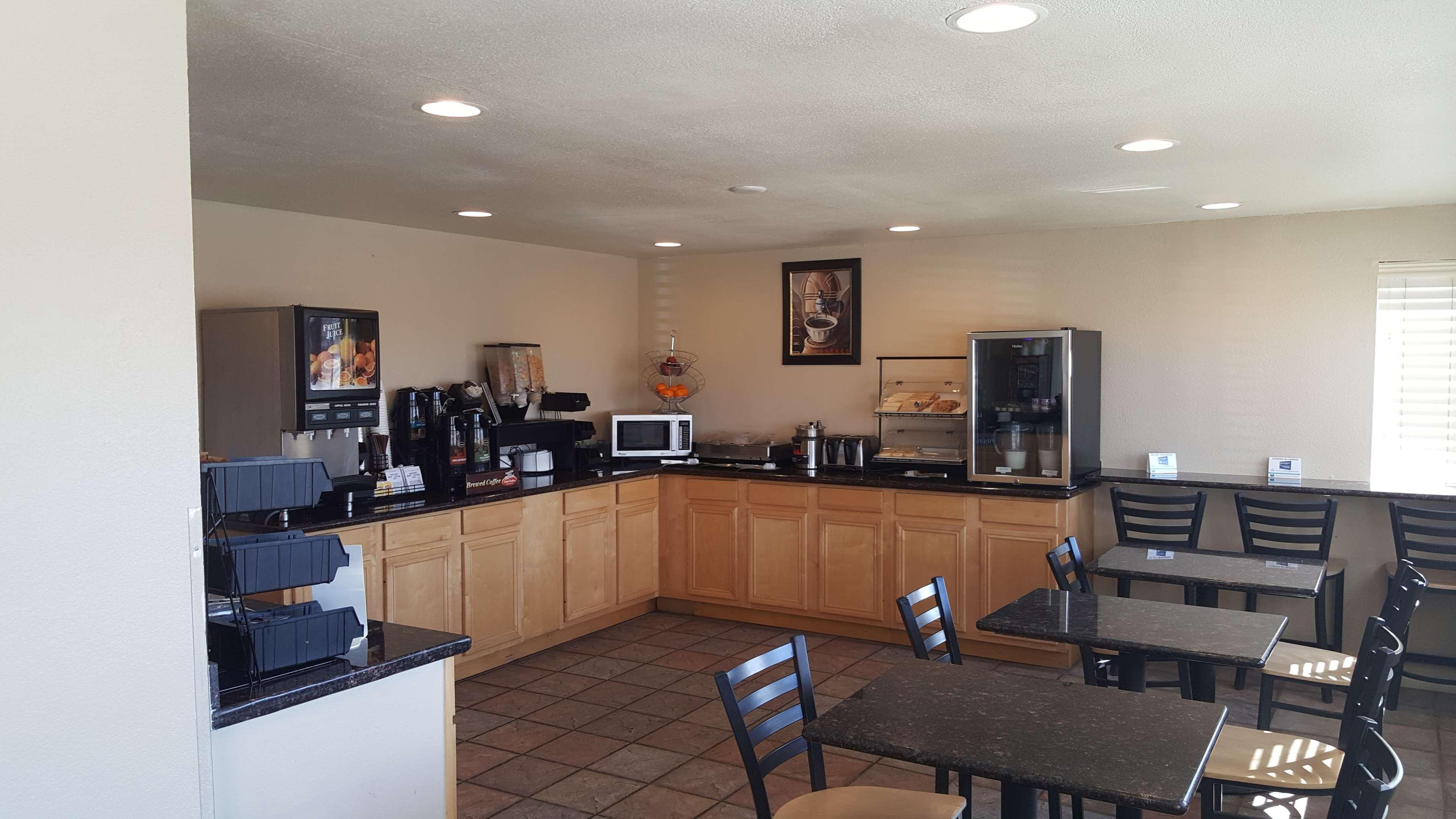 Best Western El Rancho Palacio Roswell Exterior photo